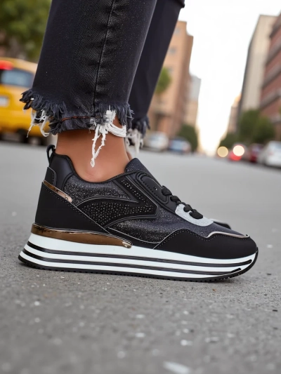 Royalfashion Женски маратонки с блясък Borovis