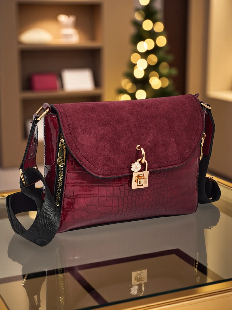 Малка дамска чанта от еко кожа с щампа Narelle