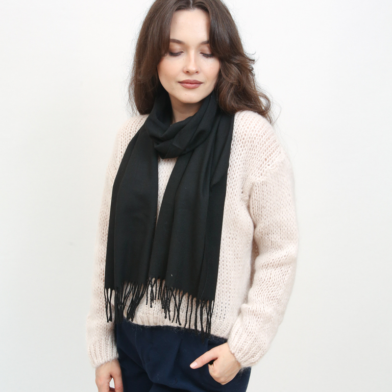 Класически черен тесен едноцветен дамски шал - Аксесоари
