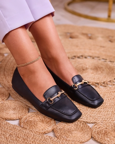 Royalfashion Черни дамски мокасини със златна украса Olerika
