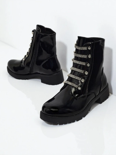 Лакирани дамски боти с връзки Fjorra