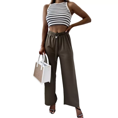 Зелен широк дамски панталон с ребра - Облекло