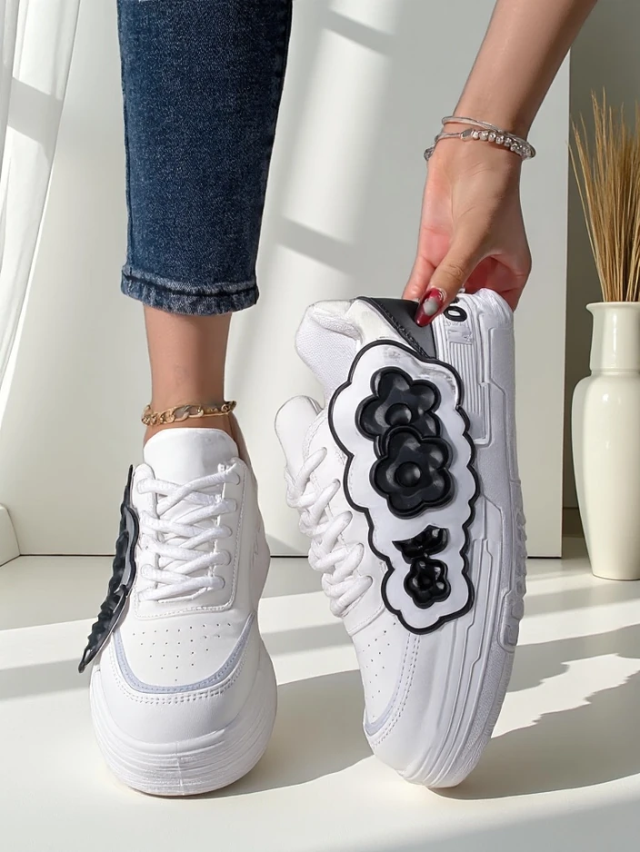 Royalfashion Женски кецове с декоративна горна част Nendales