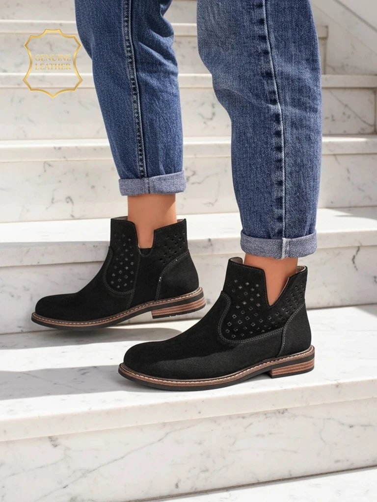 Велурени ажурни дамски боти Aurelia Nero с плосък ток 3 см