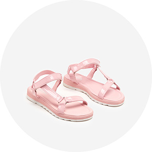 Светло розово || розово