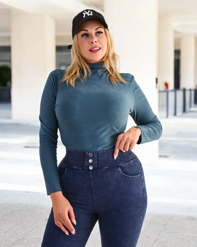 Зелен пуловер с висока яка - Облекло