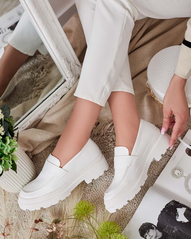 Дамски мокасини Aura бели на платформа - елегантни и удобни, еко кожа