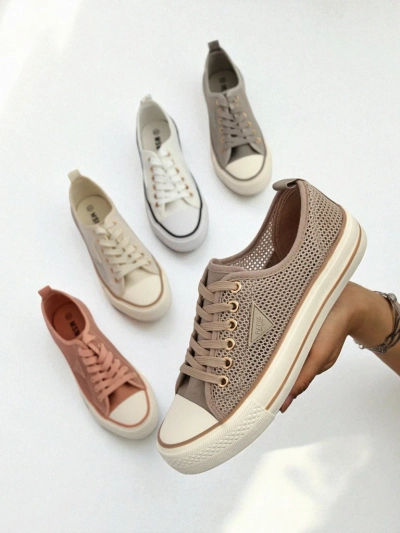 Royalfashion Жилищни перфорираните маратонки Rebbse