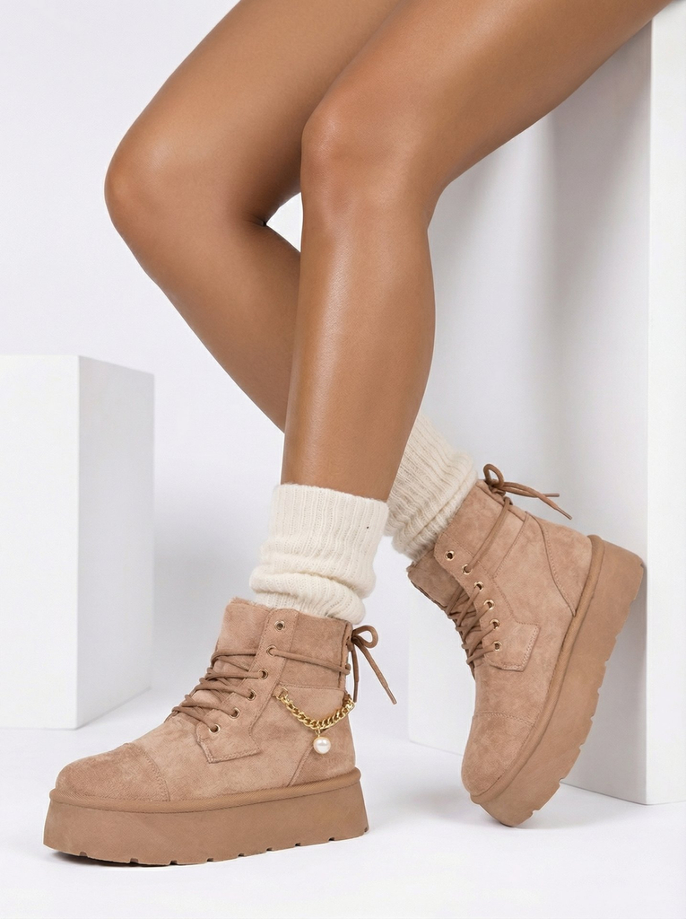 Royalfashion Дамски ботуши с връзки Woruces