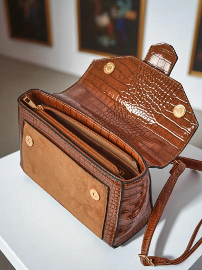 Дамска чанта Callista от еко велур и лачена кожа, кафява