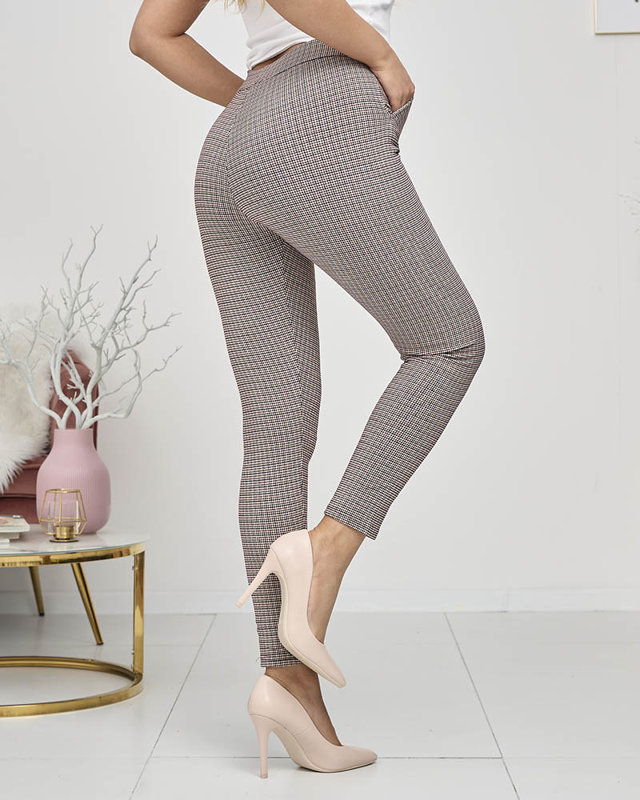 Дамски карирани гащеризони в кестеняво и черно - Облекло