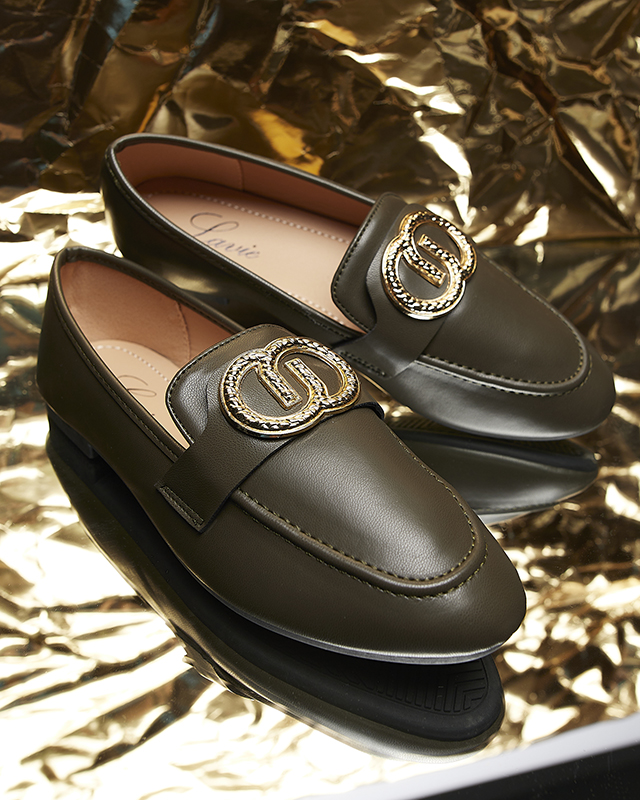 Тъмнозелени дамски мокасини със златна украса Uletta - Обувки