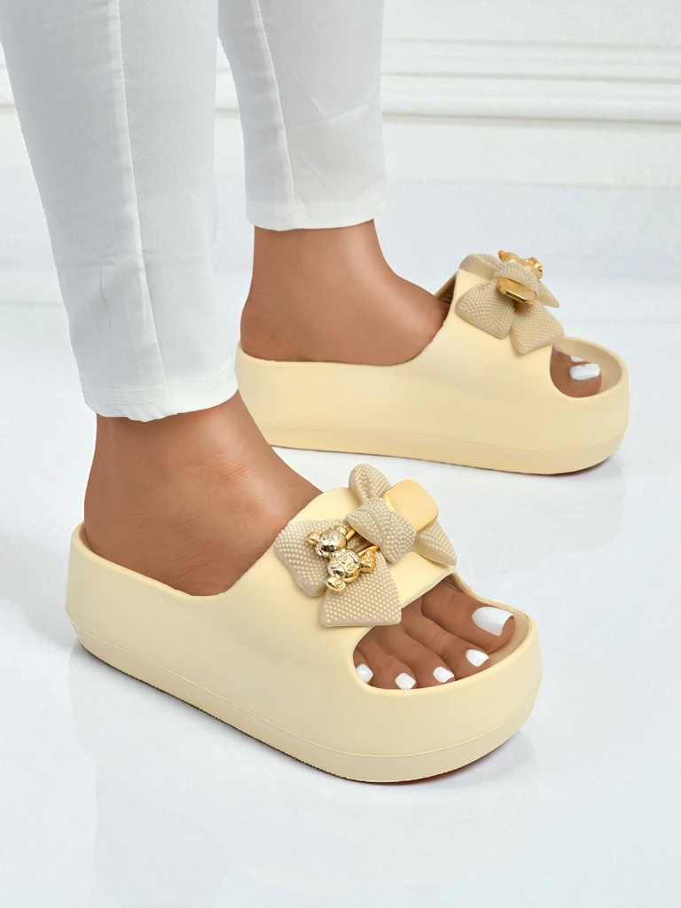 Royalfashion Дамски гумени джапанки с декоративна панделка Alday