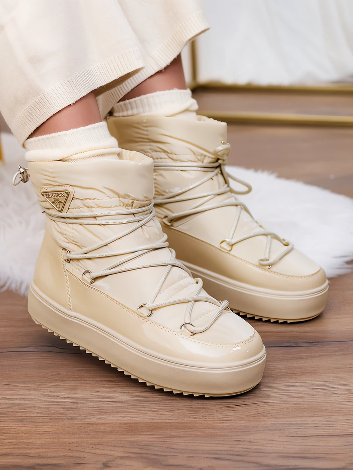 Royalfashion Дамски ботуши a'la snow boots в бежово Vevnose