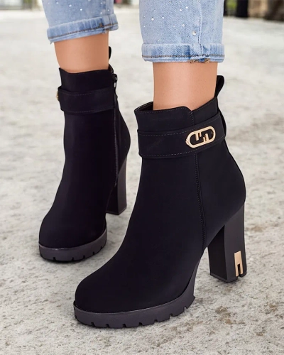 Дамски глезенски боти от Royalfashion на килимче ток Effe