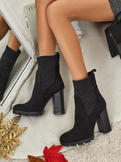 Дамски боти до глезена от еко велур на ток Vansoria