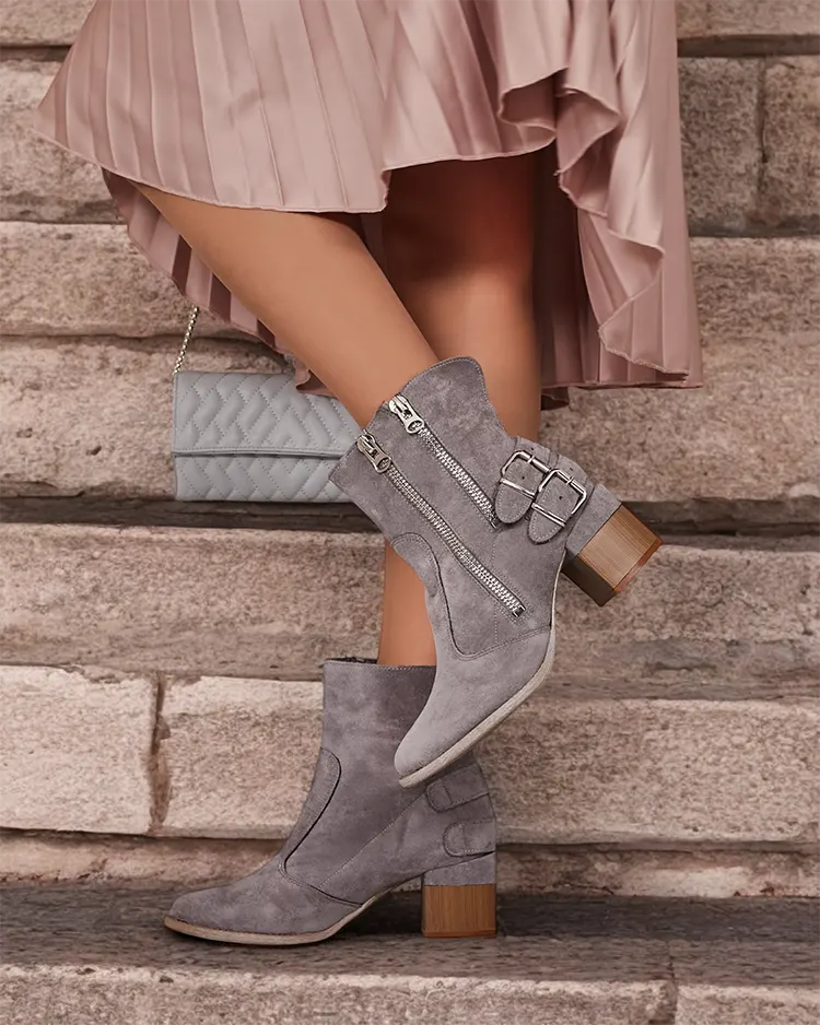 Royalfashion Декорирани ботуши на ток Zerta