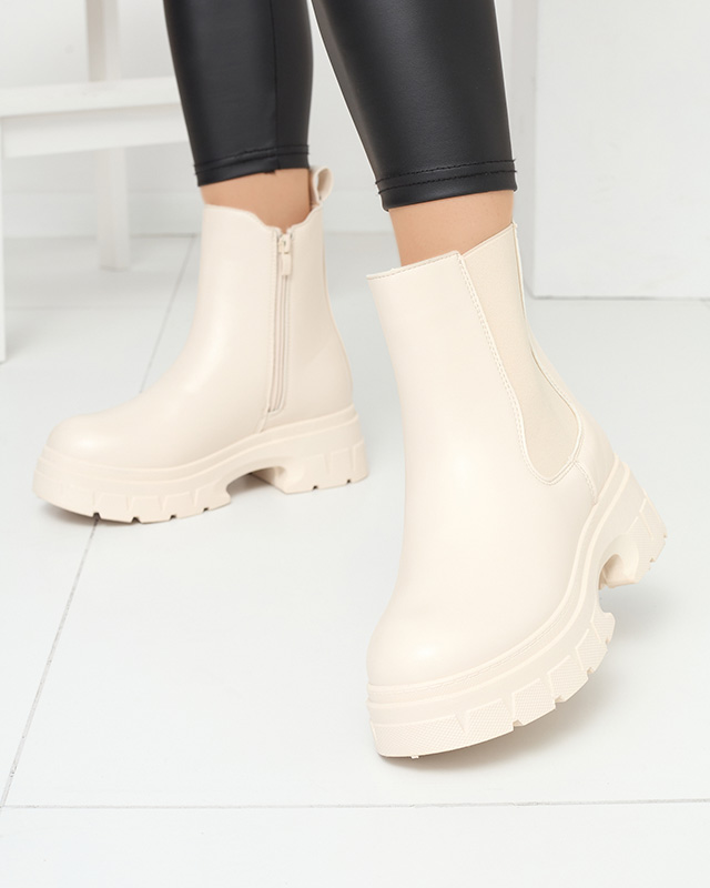 Класически дамски ботуши с изолация в кремав цвят Ernista - Обувки