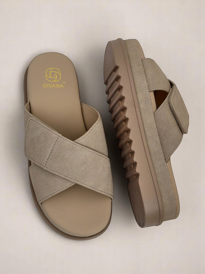 Royalfashion Дамски равни чехли Evre