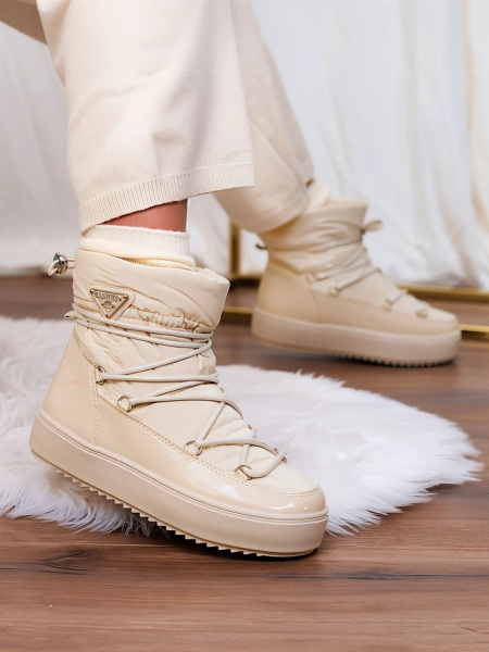 Royalfashion Дамски ботуши a'la snow boots в бежово Vevnose