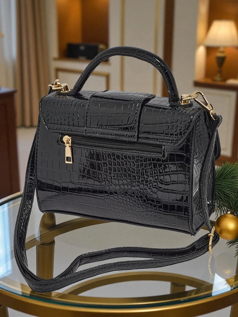 Лакирана малка дамска чанта от еко кожа Orlina