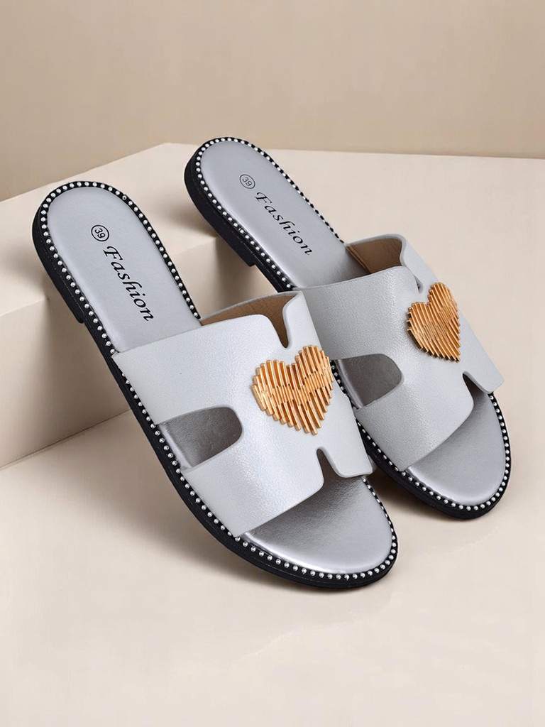 Royalfashion Дамски чехли на равна подметка Heart Chic