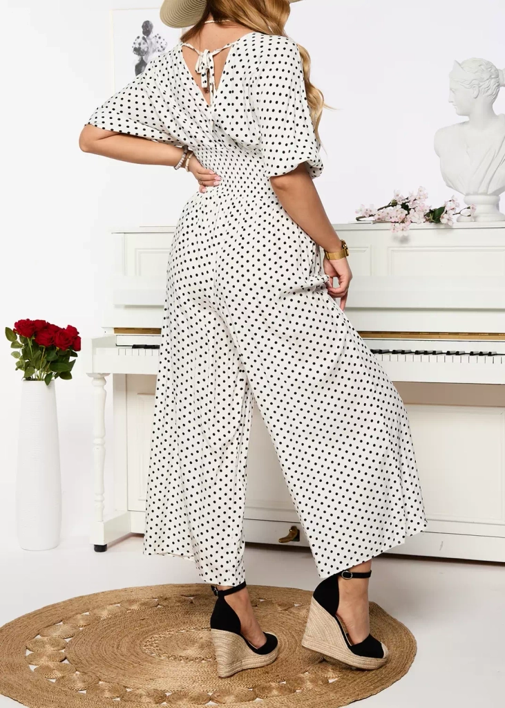 Бял дълъг дамски костюм - Облекло