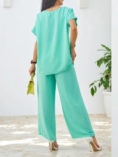 Royalfashion Женски комплект с къси ръкави, декоративно цвете и широки панталони