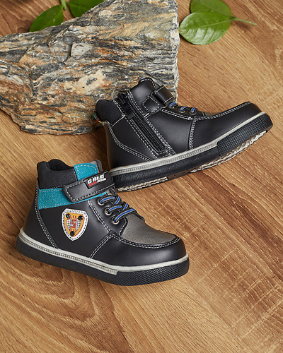 Черни ботуши за момчета Wiasio- Обувки
