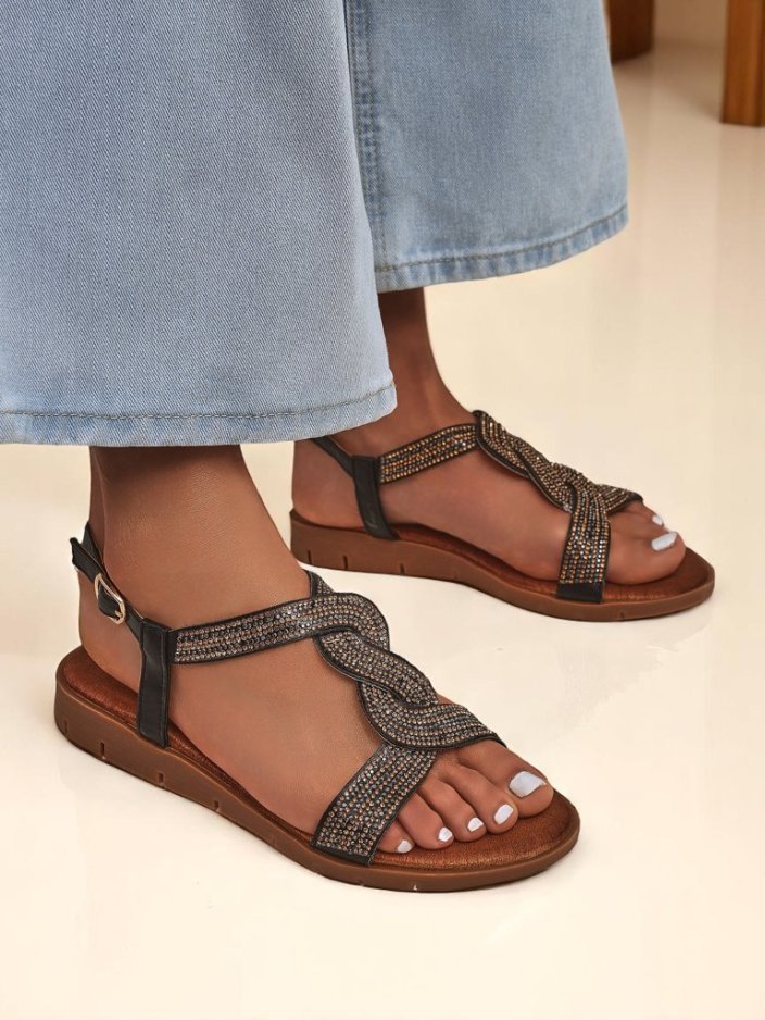 Royalfashion Дамски сандали с декоративни каишки Aria Shine