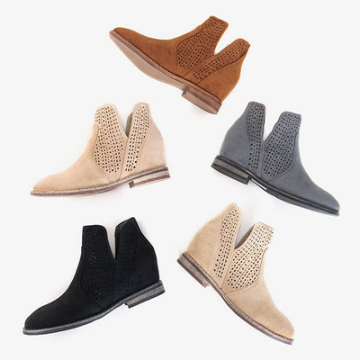 Brązowe botki na krytym koturnie a'la kowbojki Besiks- Obuwie