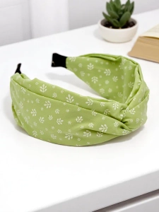 тъмнозелено