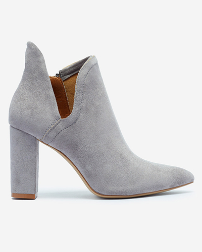 Szare damskie botki na słupku z wycięciem Alania - Obuwie