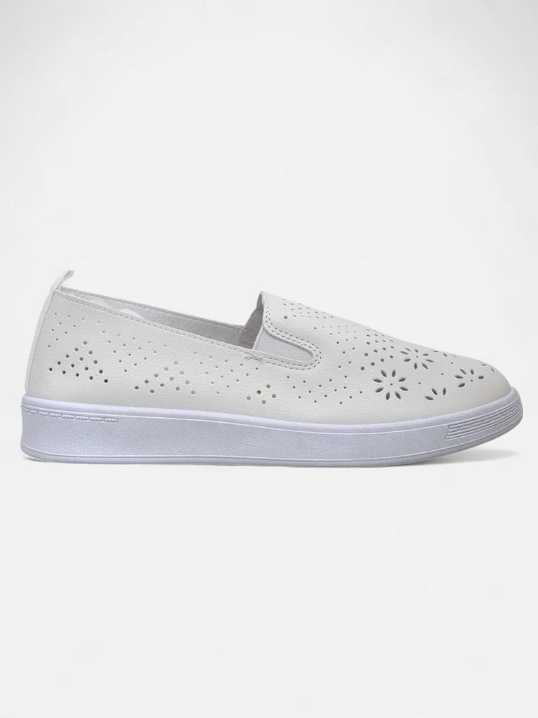 Royalfashion Ажурни дамски обувки без връзки Mayla