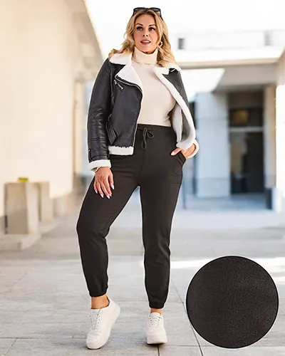 Дамски PLUS SIZE поларени гащи за джогинг на Royalfashion