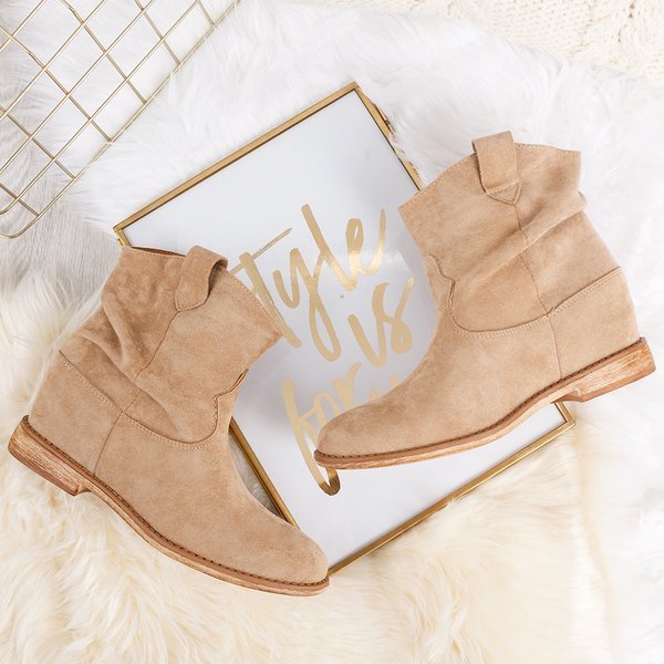 Каубойски ботуши на токчета в бежово Brunoki - Обувки