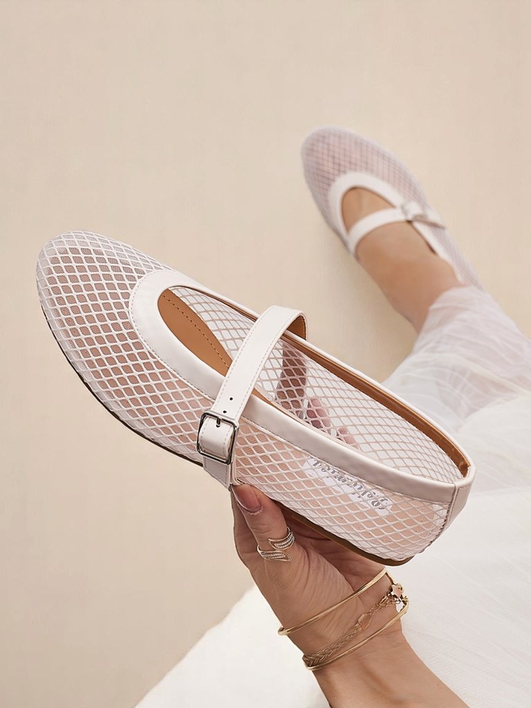 Royalfashion дамски ажурни балеринки с каишка Naommi