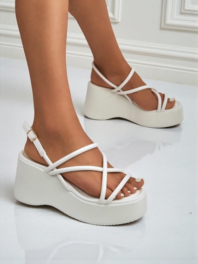 Royalfashion Дамски сандали на котурн Skyline Straps