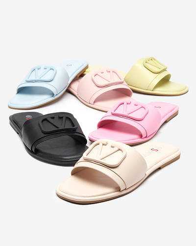 Pudrowe damskie klapki z eko skóry Cartec- Obuwie