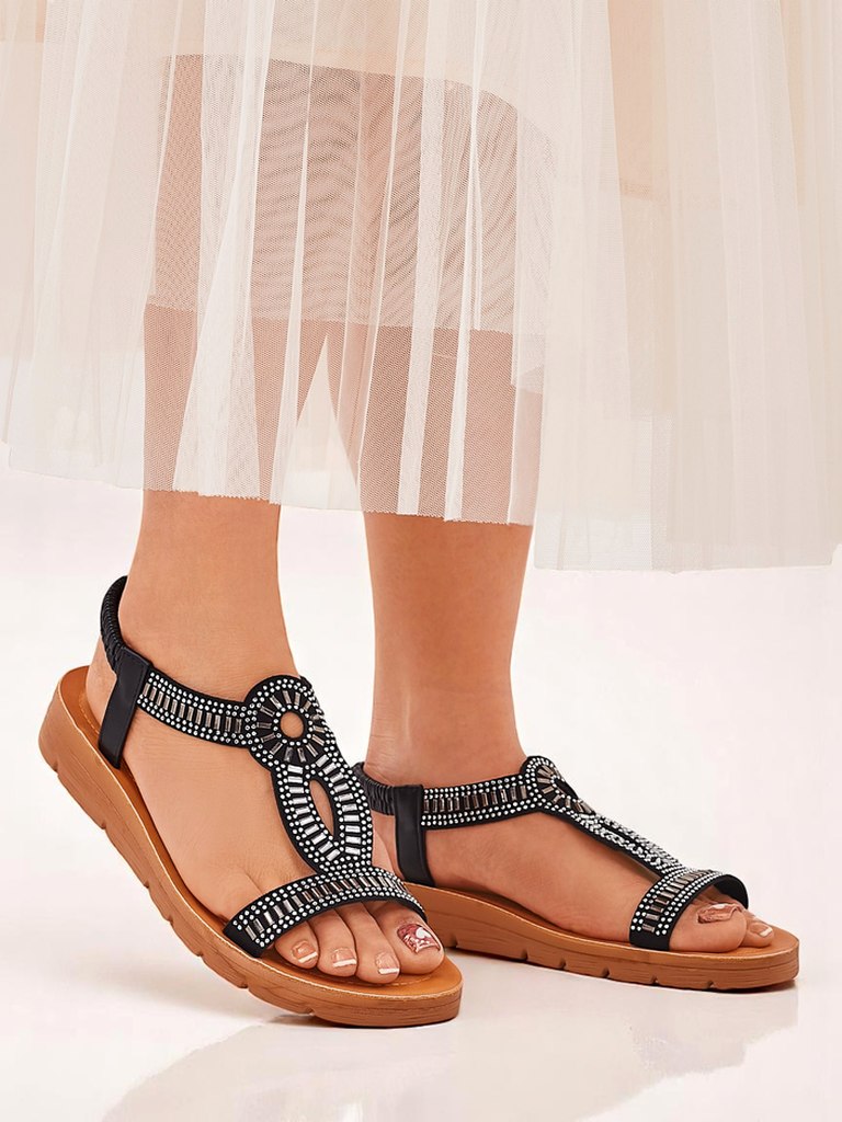 Royalfashion Дамски сандали с декоративни каишки Ava Shine