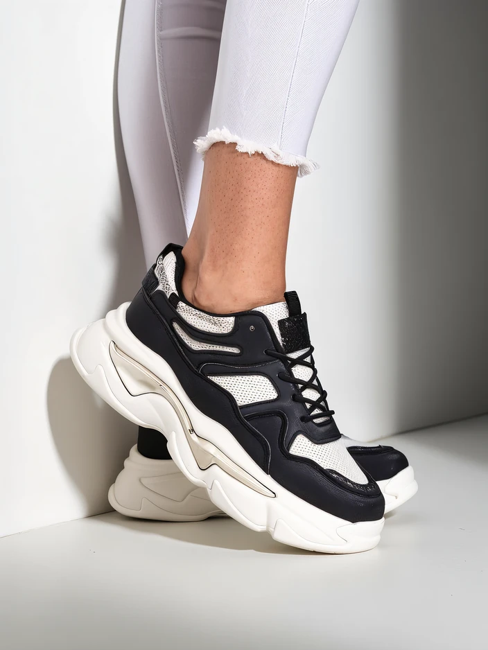 Женски маратонки Royalfashion на по-дебела подметка Lesalli