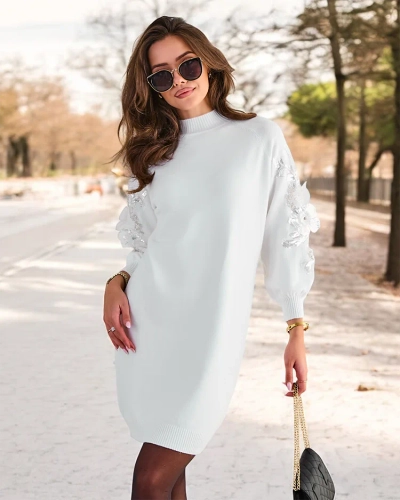 Дамска плетена рокля с дълъг ръкав и пиленце от зийконии. Изработена от удобен плетен материал. Трябва да я имаш тази се?