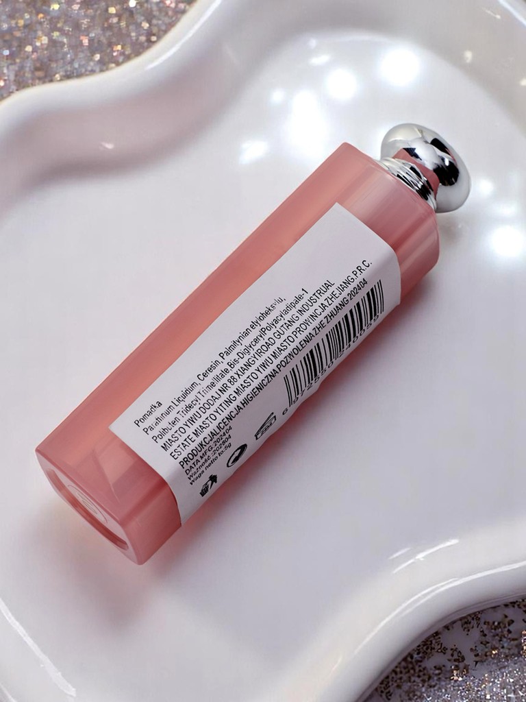 Хидратиращо червило-балсам в цвят Raspberry Pink