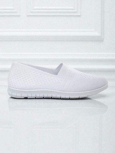 Бели дамски балерини Ariadne от дишаща материя на равна подметка