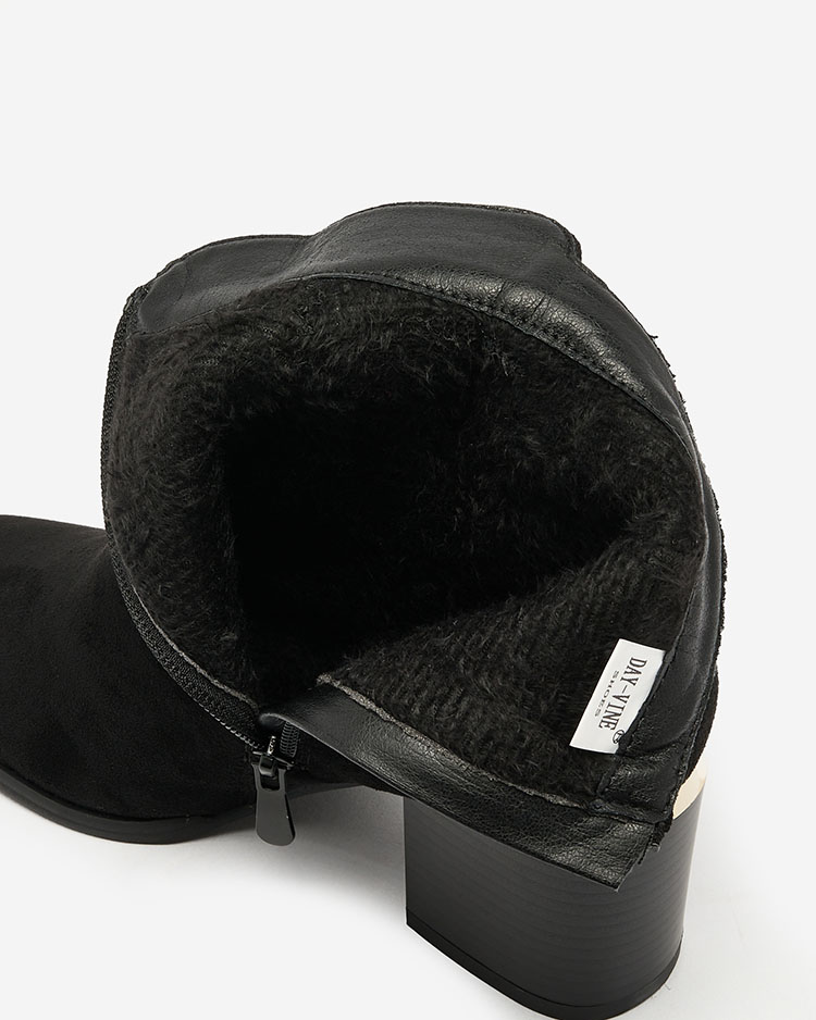 Royalfashion Черни дамски ботуши с нисък ток Traestra