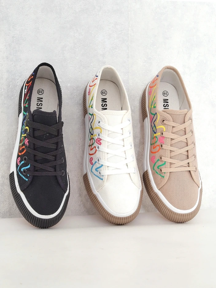 Royalfashion Женски маратонки с принт на сърца Sercess