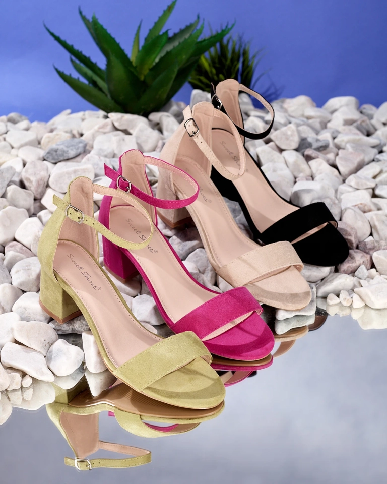 Royalfashion Зелени дамски сандали с нисък ток Mesteri