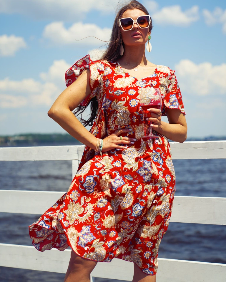 Royalfashion Червена дамска рокля с цветен десен