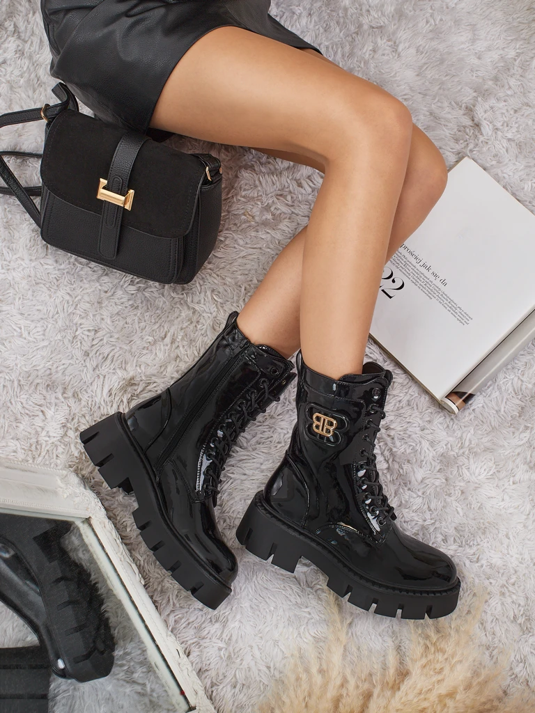 Royalfashion Дамски боти тип работнически Milloze