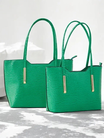 Royalfashion Дамска чанта от двойна патент кожа с релеф